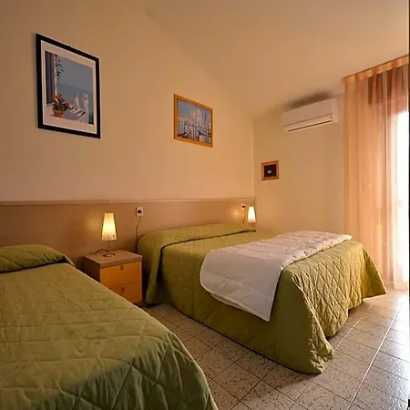 Spacious And Bright Hotel Bibione
